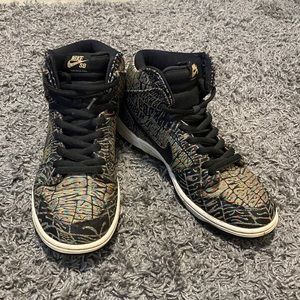 Nike SB Dunk High Tripper Pack